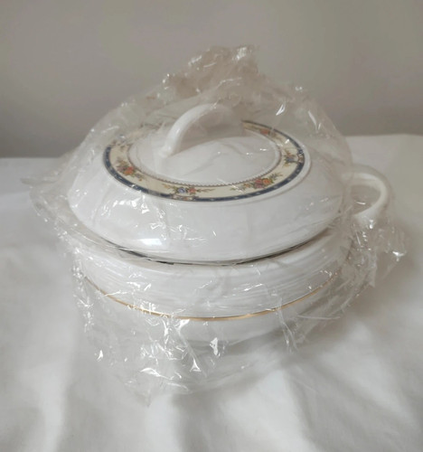 White medium round soup - round,